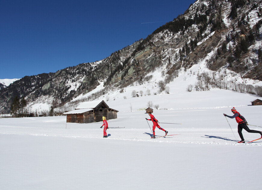 Langläufer auf den bestens präparierten Pisten im Großarltal, Salzburger Land.