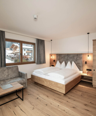 Doppelzimmer direkt an der Skipiste im 3 Sterne Hotel Diellehen in Großarl.